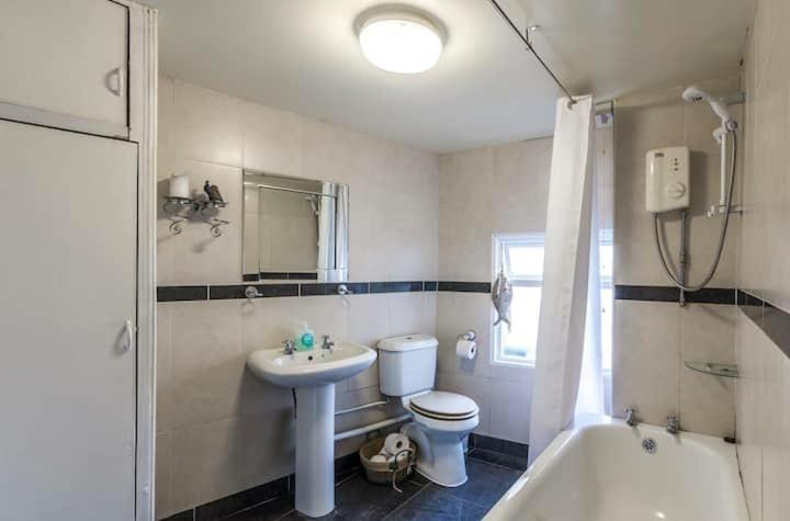 Manorbier Castle Inn Sunset Room Eksteriør billede